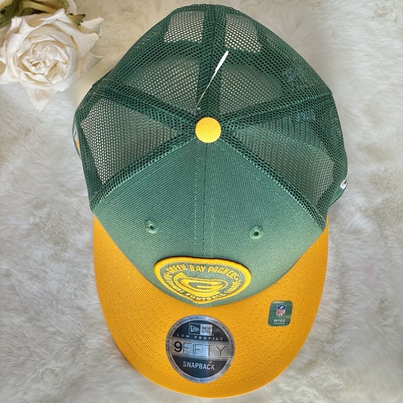 New with tags GREEN BAY PACKERS OFFICIAL NFL HAT. SNAPBACK GREEN & Gold w/logo - Picture 2 of 5